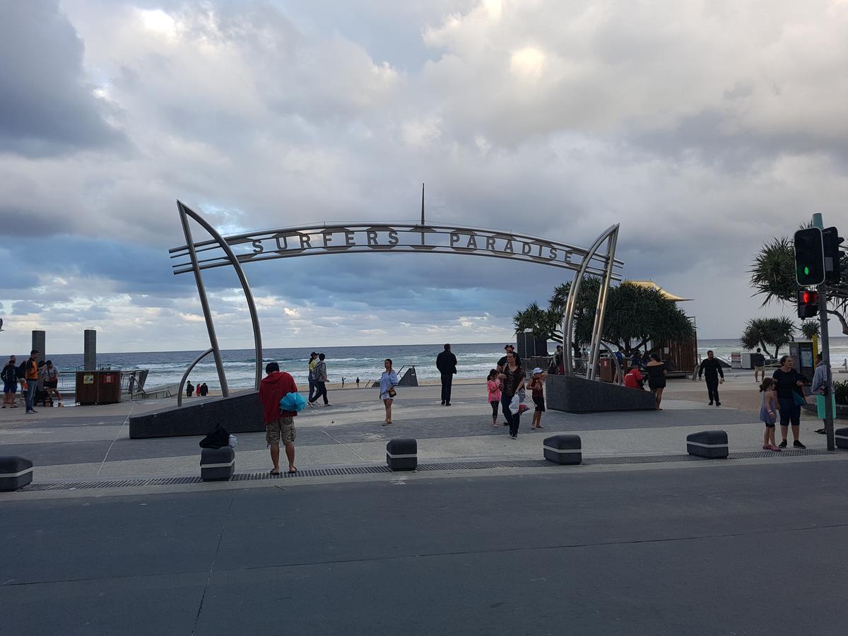 The Sands Surfers Paradise Bagian luar foto